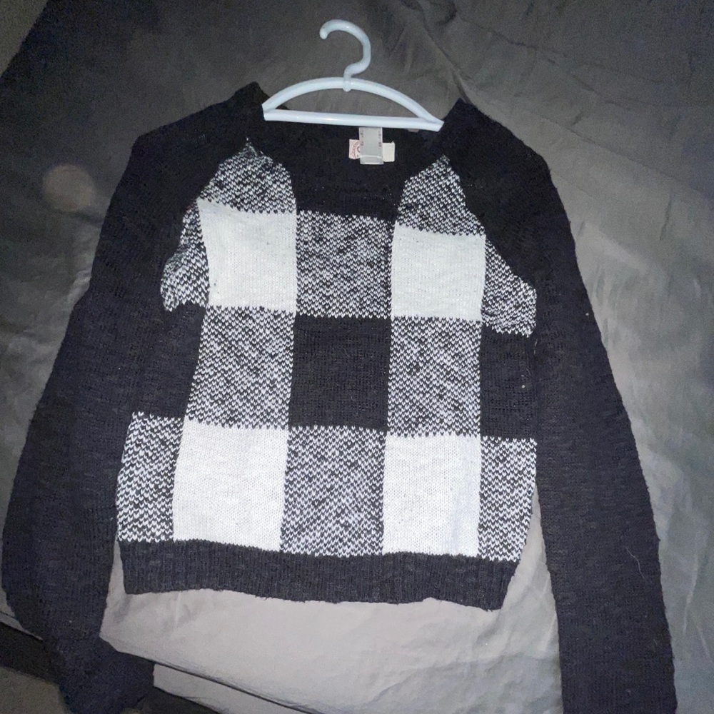 Long sleeve sweater